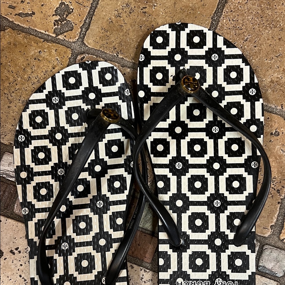 Tory Burch Geometric Black and White Sandals - Picture 2 of 4